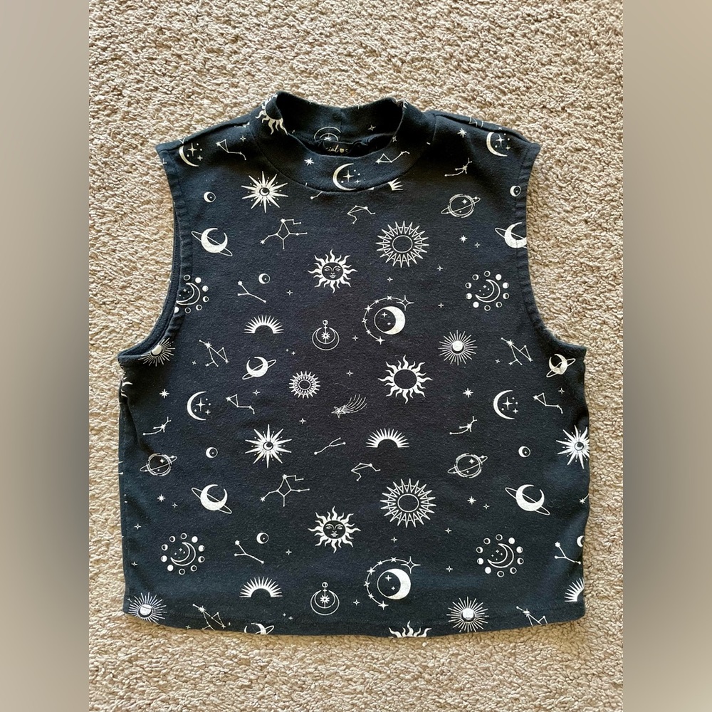 Women’s XL sleeveless space celestial stars planets cute dark crop tank top